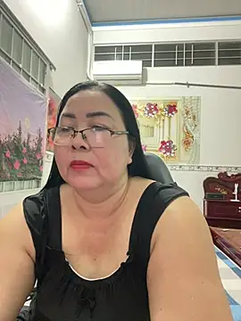 Snapshot of NDith chatting on July 6, 2026, 11:17 am NDith online show from July 6, 2026, 11:17 am
