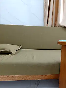 lyna bl online show from November 17, 2025, 3:43 am