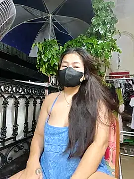 lyna bl online show from October 21, 2025, 12:48 pm