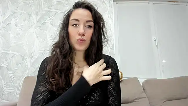 Snapshot of Karina_sunny chatting on March 18, 2025, 8:16 pm Karina sunny online show from March 18, 2025, 8:16 pm