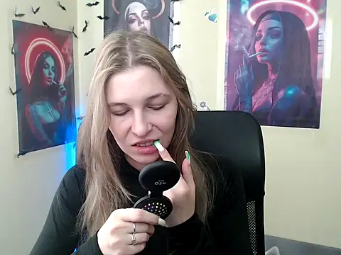 StrangerGi online show from April 30, 2026, 6:09 am