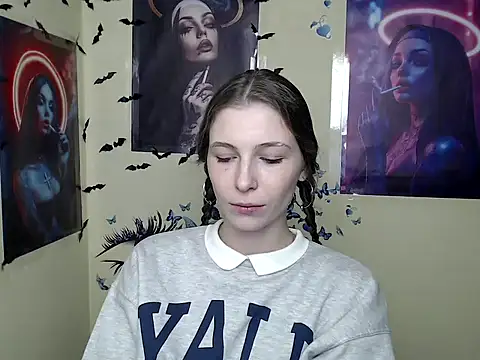 Snapshot of StrangerGi chatting on March 3, 2025, 1:01 pm StrangerGi online show from March 3, 2025, 1:01 pm