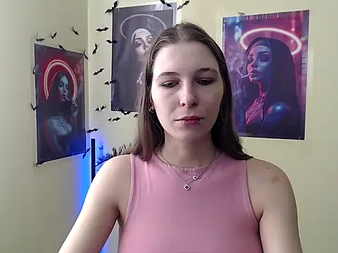 Snapshot of StrangerGi chatting on March 8, 2026, 6:49 am StrangerGi online show from March 8, 2026, 6:49 am