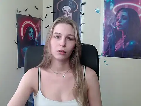 StrangerGi online show from May 11, 2026, 11:55 am