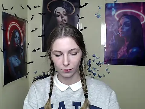 Snapshot of StrangerGi chatting on March 3, 2025, 4:05 pm StrangerGi online show from March 3, 2025, 4:05 pm