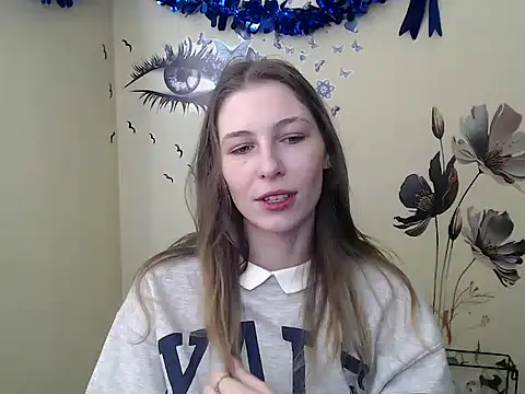 Snapshot of StrangerGi chatting on February 24, 2025, 7:00 am StrangerGi online show from February 24, 2025, 7:00 am