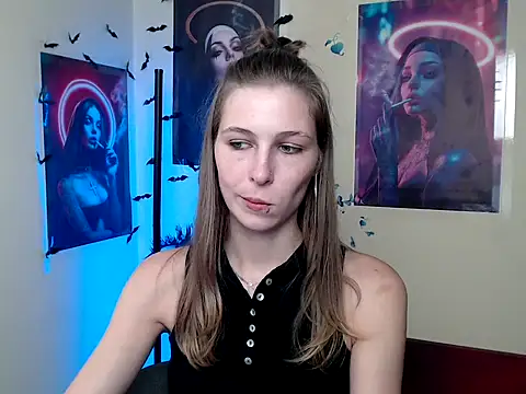 Snapshot of StrangerGi chatting on September 19, 2025, 12:09 pm StrangerGi online show from September 19, 2025, 12:09 pm