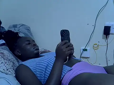 Snapshot of dirtyshowgirl chatting on February 7, 2026, 12:29 am dirtyshowgirl online show from February 7, 2026, 12:29 am