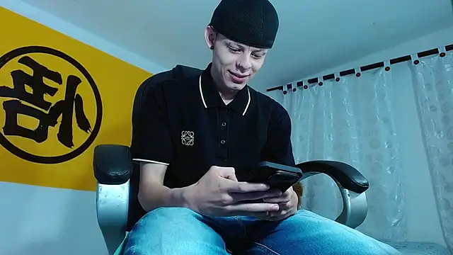 Snapshot of Matthew_Boy_ chatting on February 22, 2025, 1:13 pm Matthew Boy online show from February 22, 2025, 1:13 pm