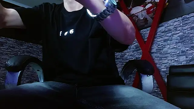 Snapshot of Matthew_Boy_ chatting on March 7, 2025, 9:17 pm Matthew Boy online show from March 7, 2025, 9:17 pm