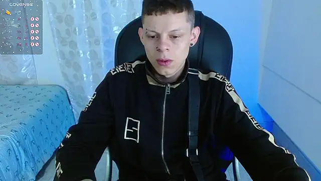 Snapshot of Matthew_Boy_ chatting on February 21, 2025, 5:02 am Matthew Boy online show from February 21, 2025, 5:02 am