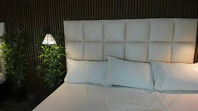 Snapshot of CailynBrowm chatting on October 16, 2025, 4:32 am CailynBrowm online show from October 16, 2025, 4:32 am