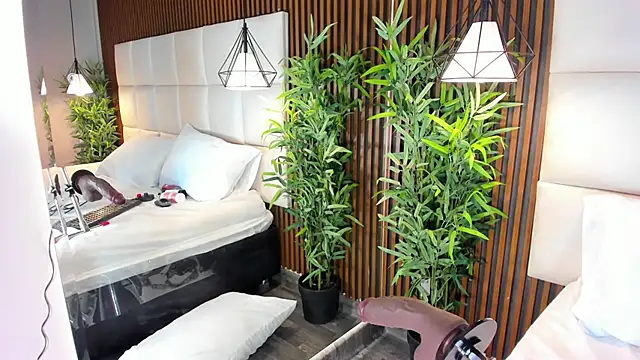 Snapshot of CailynBrowm chatting on October 9, 2025, 4:35 am CailynBrowm online show from October 9, 2025, 4:35 am