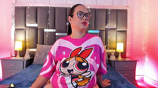 Snapshot of talivega chatting on November 30, 2025, 7:25 pm talivega online show from November 30, 2025, 7:25 pm