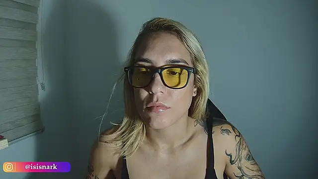 Snapshot of Isis69_ chatting on February 10, 2026, 11:48 pm Isis69 online show from February 10, 2026, 11:48 pm