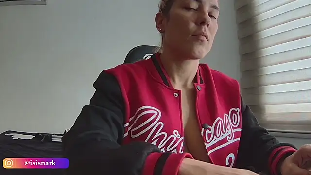 Snapshot of Isis69_ chatting on November 14, 2025, 5:16 pm Isis69 online show from November 14, 2025, 5:16 pm