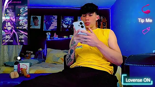 thiagomurphyy online show from October 28, 2025, 11:47 pm