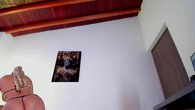 Nina Fuentes online show from November 29, 2025, 4:29 pm