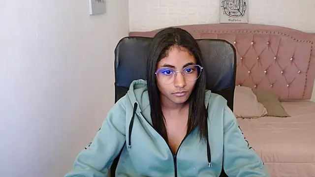 shaneelle online show from March 13, 2025, 9:21 am