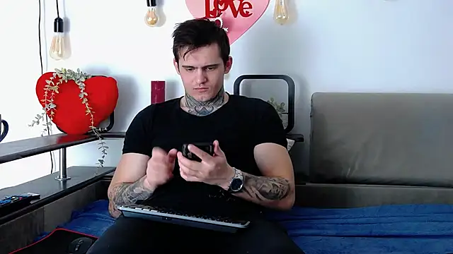 Snapshot of CarterCole chatting on February 15, 2025, 8:00 am CarterCole online show from February 15, 2025, 8:00 am