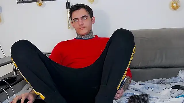 Snapshot of CarterCole chatting on February 3, 2026, 12:43 pm CarterCole online show from February 3, 2026, 12:43 pm