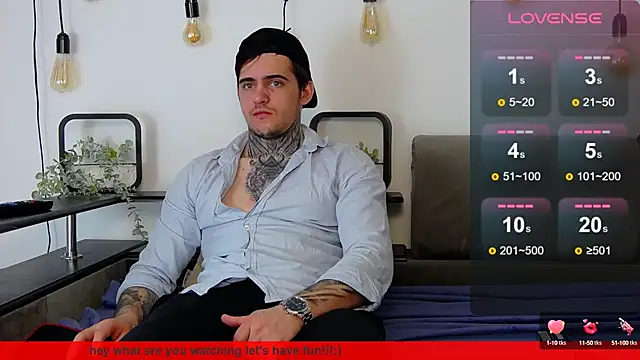 Snapshot of CarterCole chatting on February 24, 2025, 7:33 am CarterCole online show from February 24, 2025, 7:33 am