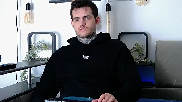 Snapshot of CarterCole chatting on March 14, 2025, 7:48 am CarterCole online show from March 14, 2025, 7:48 am