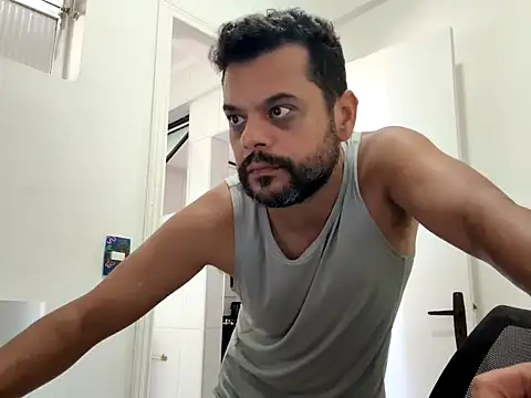 HornyBeachBoyBR online show from April 30, 2026, 1:51 pm