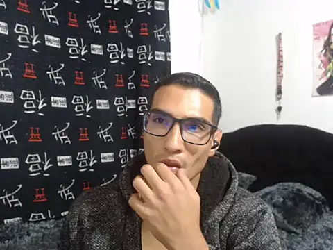 AndresCardona9 online show from October 4, 2025, 12:45 am