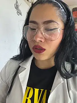 Snapshot of Sweet__Nurse1 chatting on May 27, 2026, 1:57 am Sweet Nurse1 online show from May 27, 2026, 1:57 am