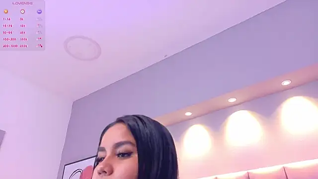 Snapshot of KeilyRoss chatting on October 28, 2025, 8:08 pm KeilyRoss online show from October 28, 2025, 8:08 pm