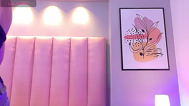 Snapshot of KeilyRoss chatting on November 27, 2025, 8:31 pm KeilyRoss online show from November 27, 2025, 8:31 pm