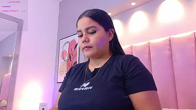 Snapshot of KeilyRoss chatting on October 24, 2025, 8:08 pm KeilyRoss online show from October 24, 2025, 8:08 pm