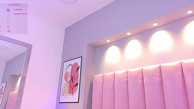 Snapshot of KeilyRoss chatting on November 6, 2025, 8:13 pm KeilyRoss online show from November 6, 2025, 8:13 pm