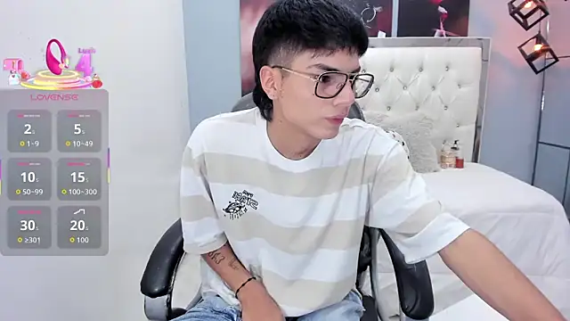 Snapshot of Noha_scott chatting on March 13, 2026, 11:21 pm Noha scott online show from March 13, 2026, 11:21 pm