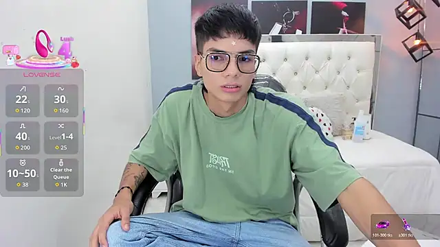 Snapshot of Noha_scott chatting on March 14, 2026, 11:00 pm Noha scott online show from March 14, 2026, 11:00 pm