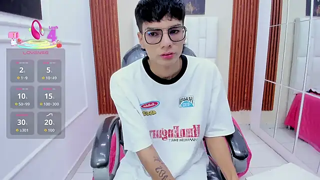 Snapshot of Noha_scott chatting on April 12, 2026, 5:49 pm Noha scott online show from April 12, 2026, 5:49 pm