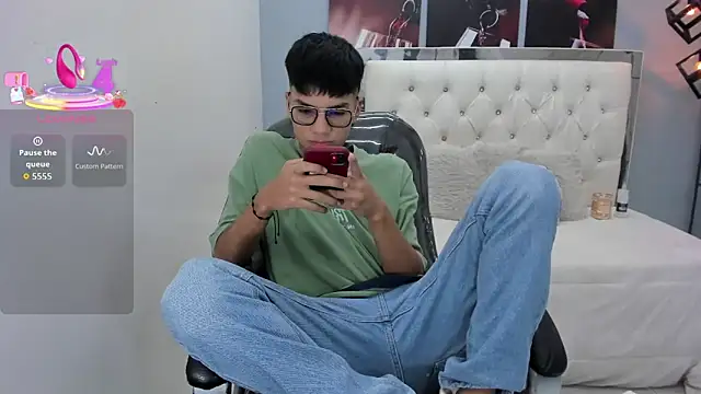 Snapshot of Noha_scott chatting on March 25, 2026, 10:52 pm Noha scott online show from March 25, 2026, 10:52 pm