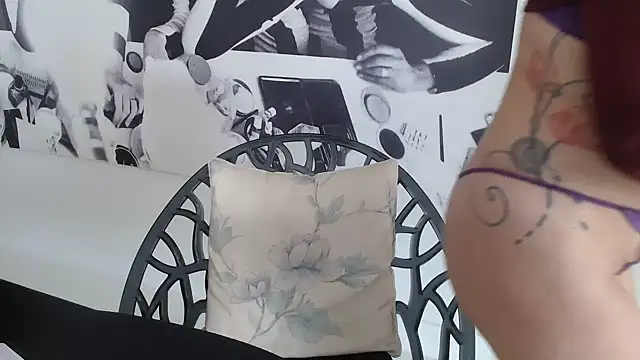 godinflower online show from October 14, 2025, 11:33 am