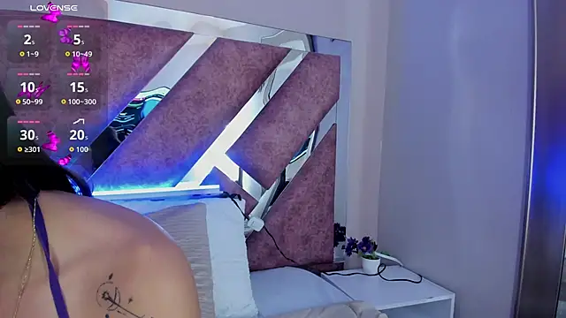 Snapshot of AmmyJones_ chatting on November 5, 2025, 7:17 pm AmmyJones online show from November 5, 2025, 7:17 pm