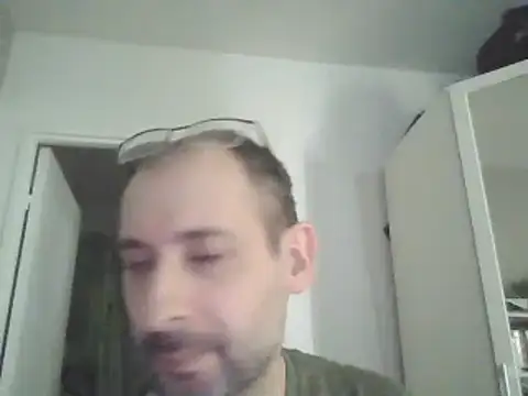 Snapshot of JohnFlask02 chatting on March 6, 2025, 2:29 pm JohnFlask02 online show from March 6, 2025, 2:29 pm