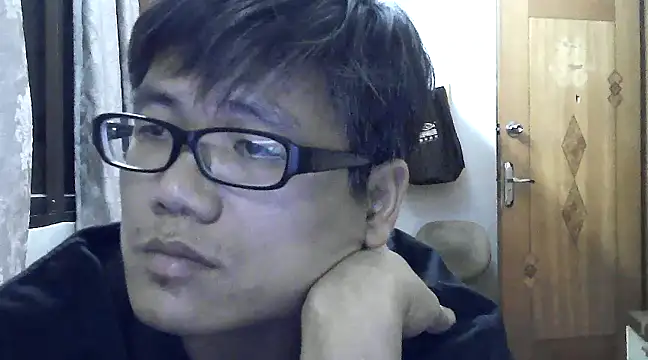 Snapshot of findagirlfriend chatting on December 7, 2024, 12:18 pm findagirlfriend online show from December 7, 2024, 12:18 pm