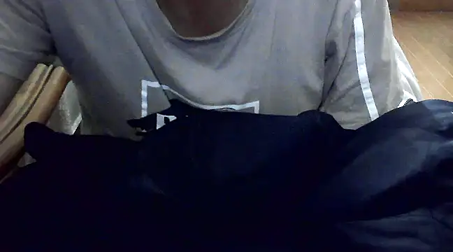 Snapshot of findagirlfriend chatting on December 9, 2024, 4:47 pm findagirlfriend online show from December 9, 2024, 4:47 pm