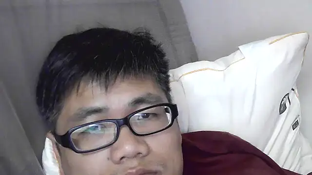 Snapshot of findagirlfriend chatting on March 6, 2025, 8:37 pm findagirlfriend online show from March 6, 2025, 8:37 pm