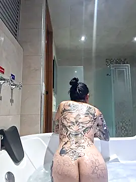 Snapshot of hibridaaa20 chatting on October 8, 2025, 1:18 am hibridaaa20 online show from October 8, 2025, 1:18 am