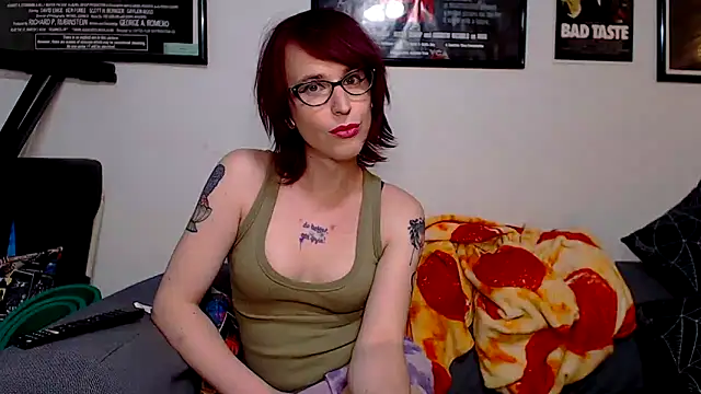 Snapshot of RyffBurnz chatting on April 28, 2026, 1:15 am RyffBurnz online show from April 28, 2026, 1:15 am