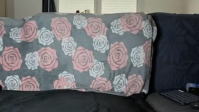 Lunadelisla online show from February 22, 2026, 1:57 pm