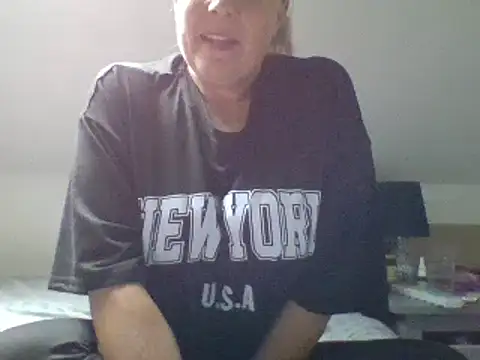 scrummymummy2 online show from October 7, 2025, 9:32 am
