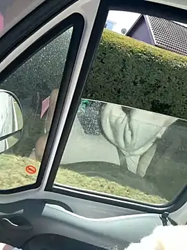 Snapshot of -Milfshake- chatting on April 8, 2026, 11:12 am -Milfshake- online show from April 8, 2026, 11:12 am