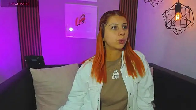 Snapshot of Nahiajhonson_ chatting on March 9, 2026, 12:20 pm Nahiajhonson online show from March 9, 2026, 12:20 pm